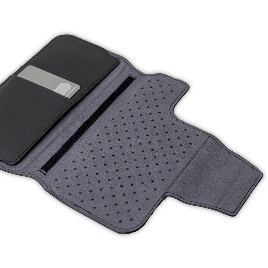 FlipWallet_2021iPhone_Pro_4x4_ScratchProtection_86cd45fc-a274-4cd2-a369-d986eef80b68