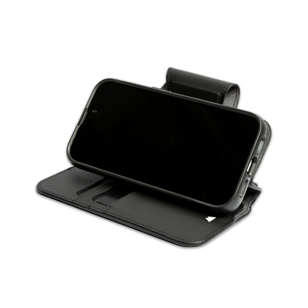 FlipWallet_2022iPhone14Pro_4x4_Stand