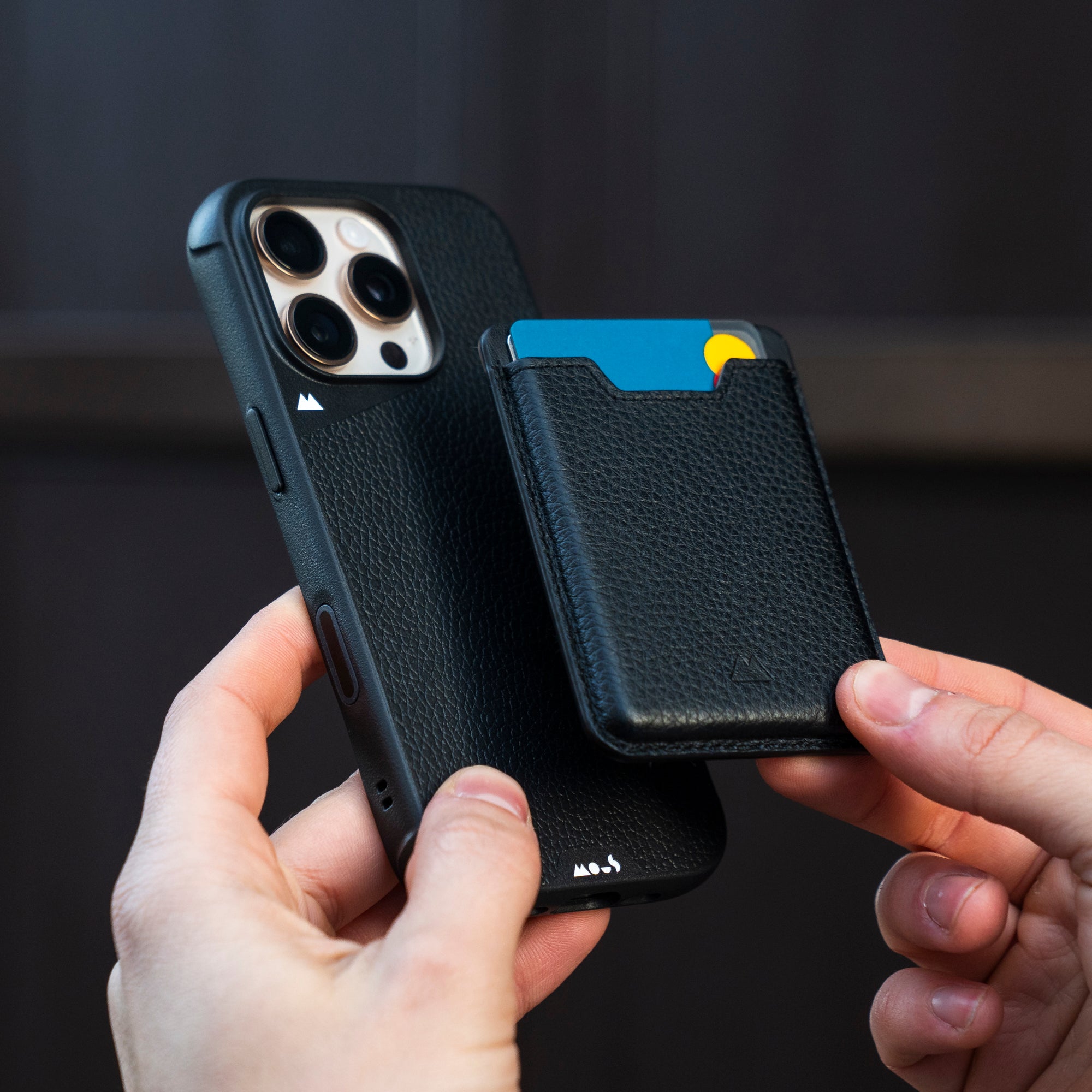 Limitless6.0_ButtonCase_lifestyle_Stills_2000x2000-19_b2ab4fd4-bbcf-43de-8440-1114742bc434