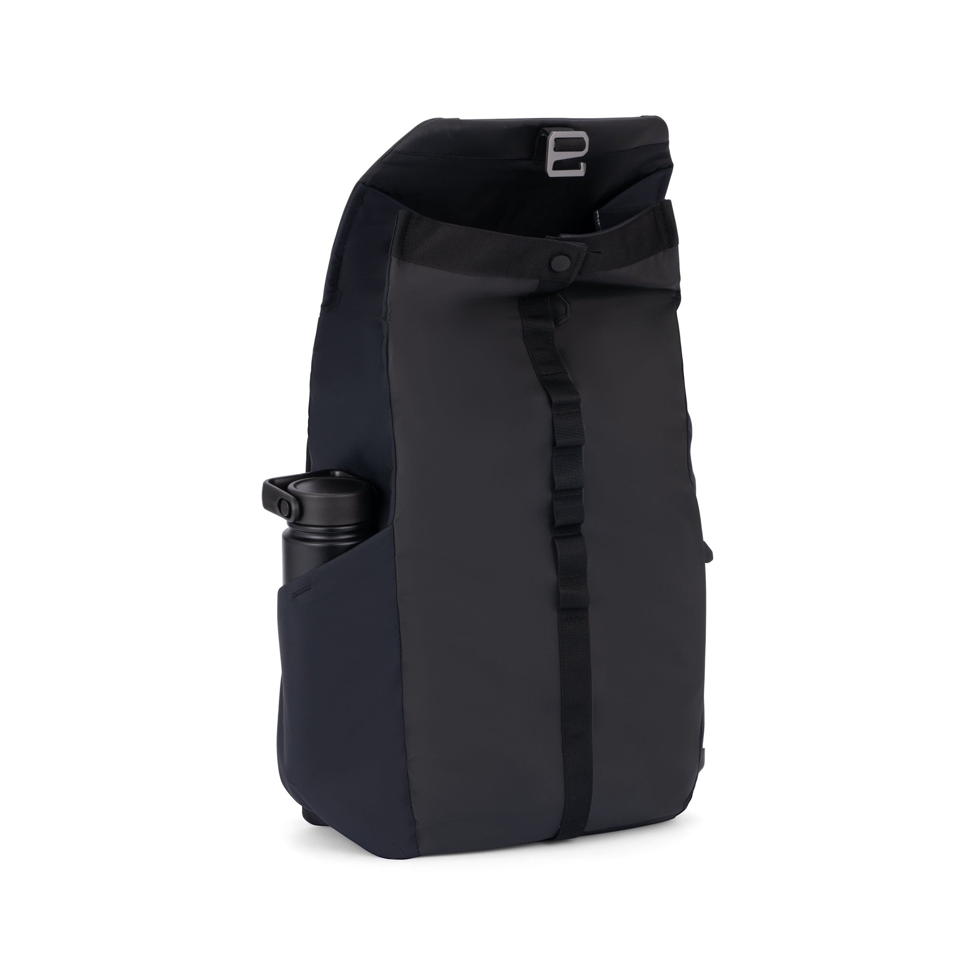 MercedesF1_YIPYIP_Midnight_4x4_PerspectiveViewFlapLifted