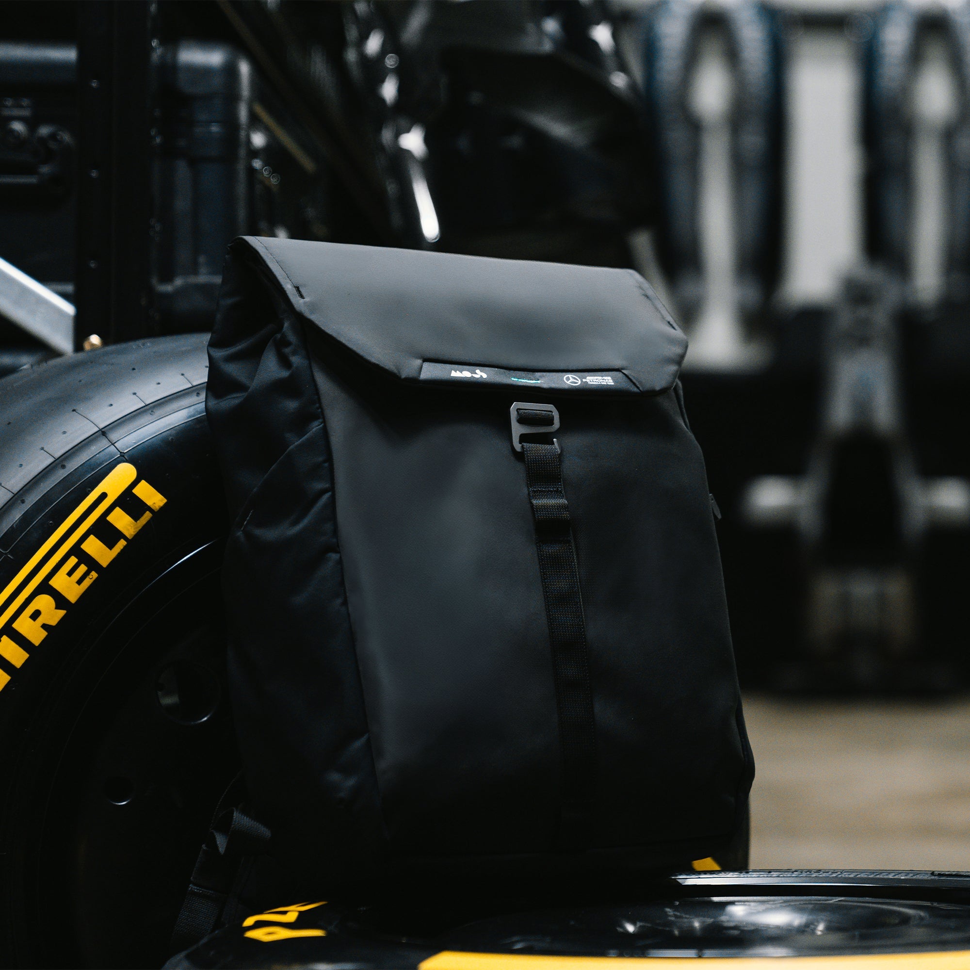 Mercedes_YipYip_Lifestyle_6_4x4_0f9d29b2-89ab-4193-b1f0-f0dae1047945